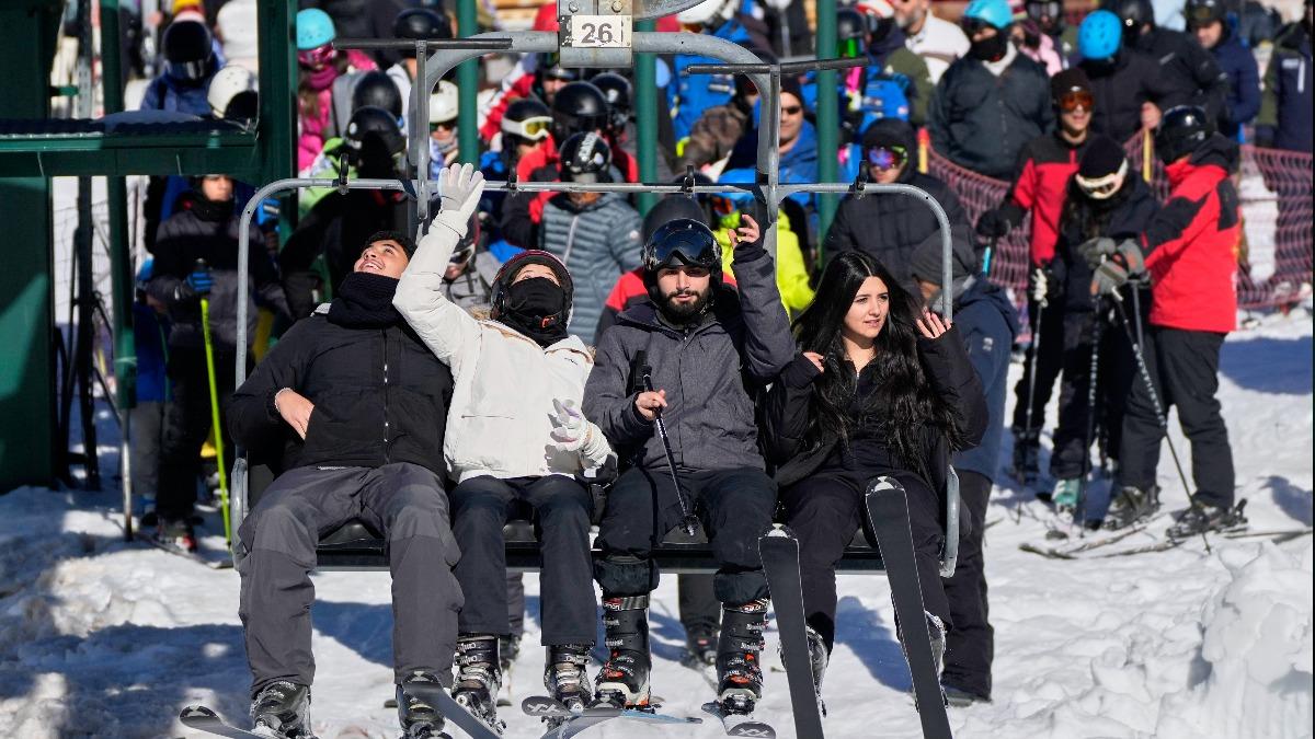 中東滑雪聖地 黎巴嫩雪季開跑 伊拉克推沙漠露營