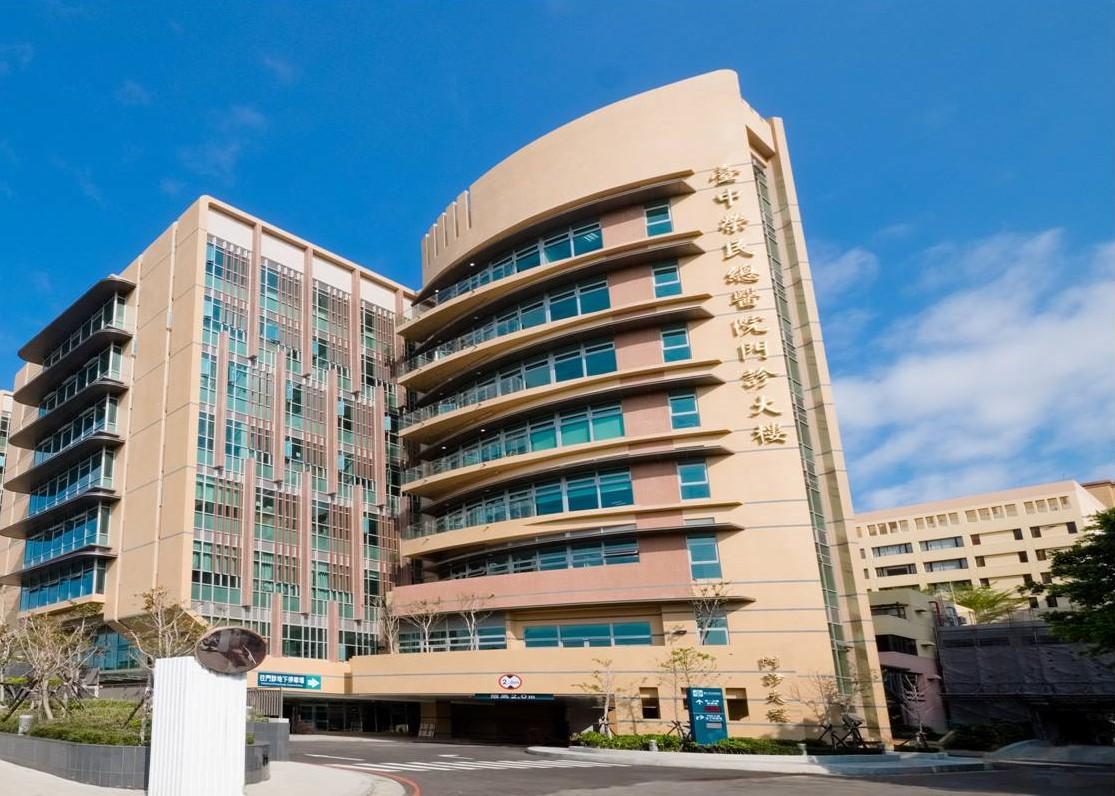 台中榮總爆「廠商無照執刀」!遭控醫師發文暗指:醫院內鬥真可怕