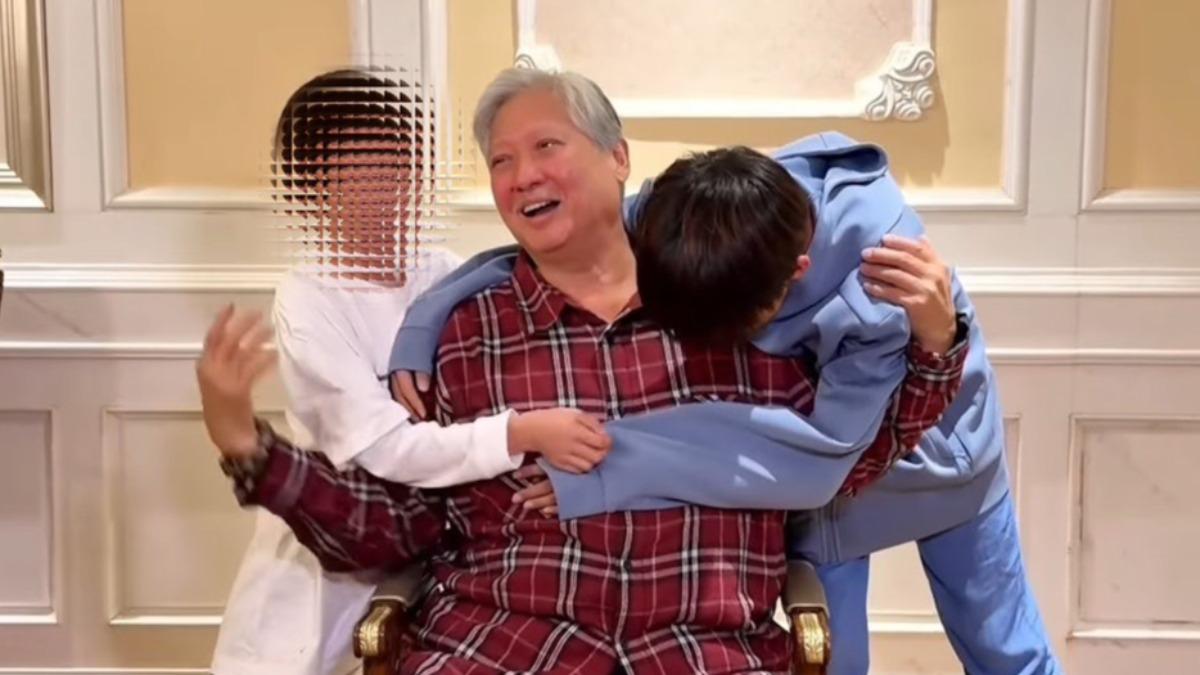 洪金寶喜迎74歲生日「合體2孫跳舞」!洪天明讚:最帥老爸