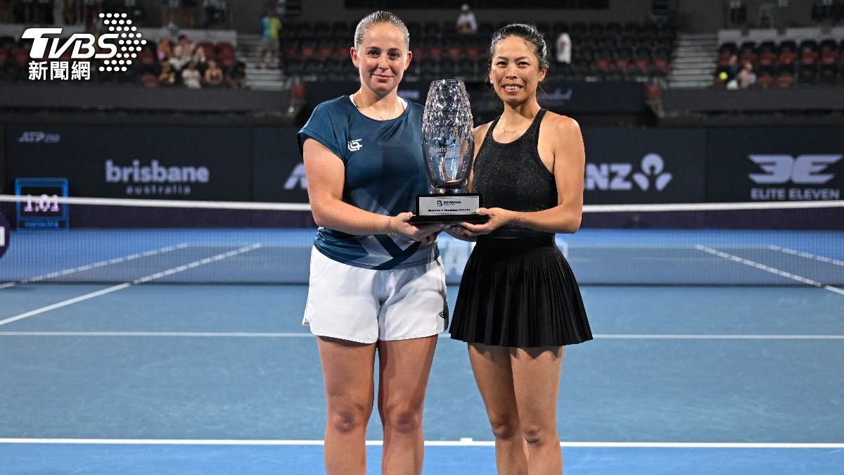 布里斯本女網/謝淑薇攜O妹奪女雙冠軍! 開季就封后