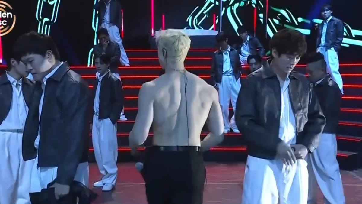 金唱片40／Stray Kids方燦脫衣秀腹肌！ ATEEZ熟男魅力辣翻全場│TVBS新聞網