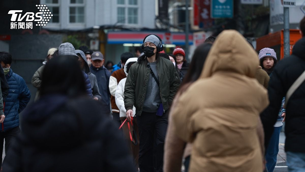 半夜被冷醒!中年男「畏寒狂抖」搭救護車 急診醫見真相傻眼