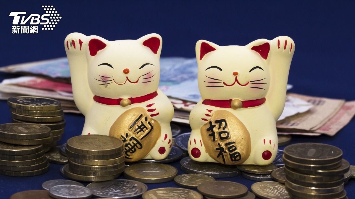 錢滾錢賺到流油!2026赤馬年必買「招財物」 過香火方法一次看