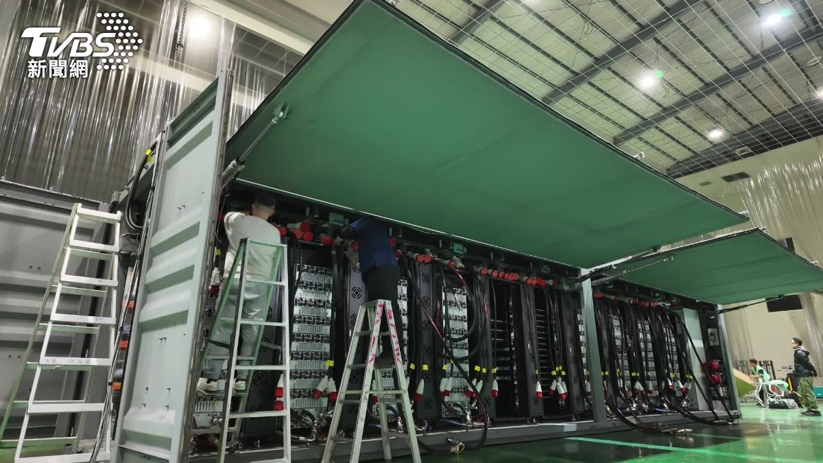 台灣科技國家隊36小時組裝超級電腦 打破輝達預估「快了3個月」