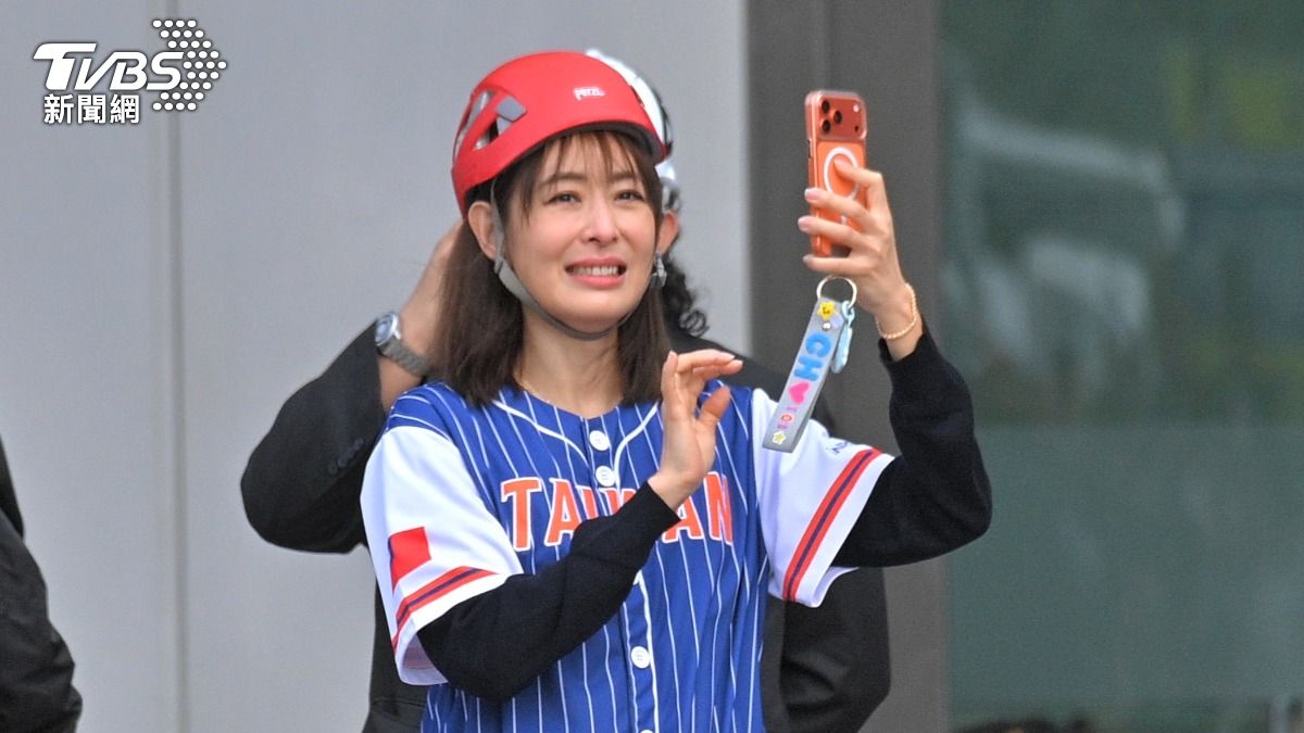 霍諾德爬101成功 賈永婕喊「快誇我」賴清德曝她真實心聲