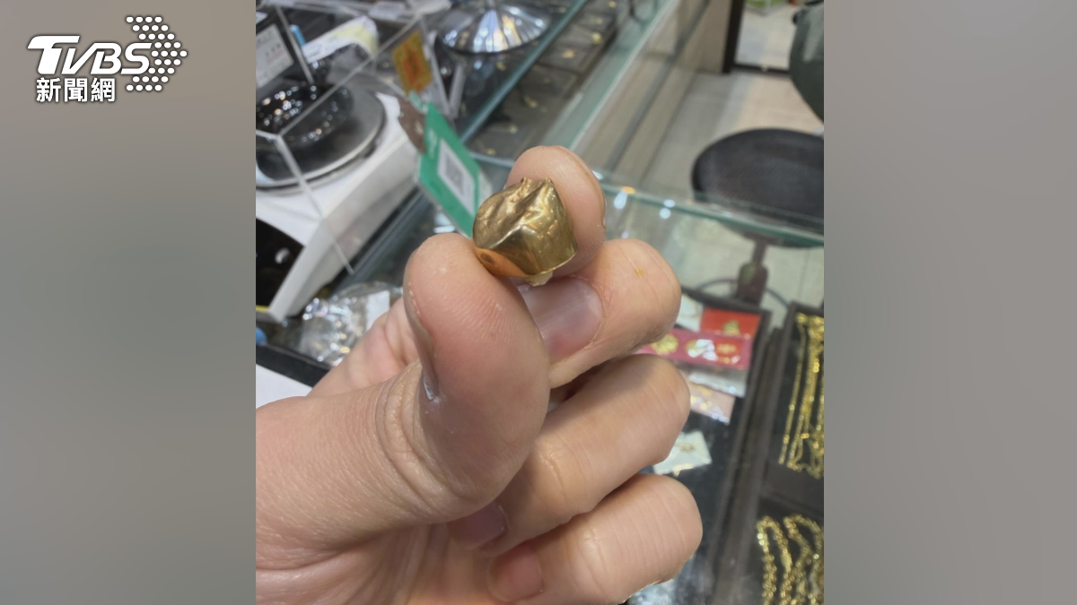 金價飆破歷史新高!男拔「金牙」變現 銀樓揭成交價翻倍了