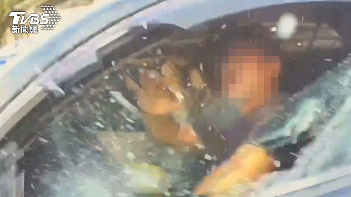 謊報身分踩油門就跑!毒駕通緝犯遭警包抄 破窗壓制玻璃噴濺