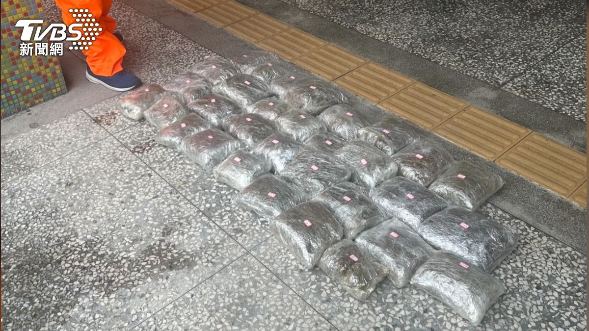 [新聞] 新北萬里「海上漂大麻」！重達43公斤市價破六千萬 - 八卦 - PTT.BEST 批踢踢爆文 2