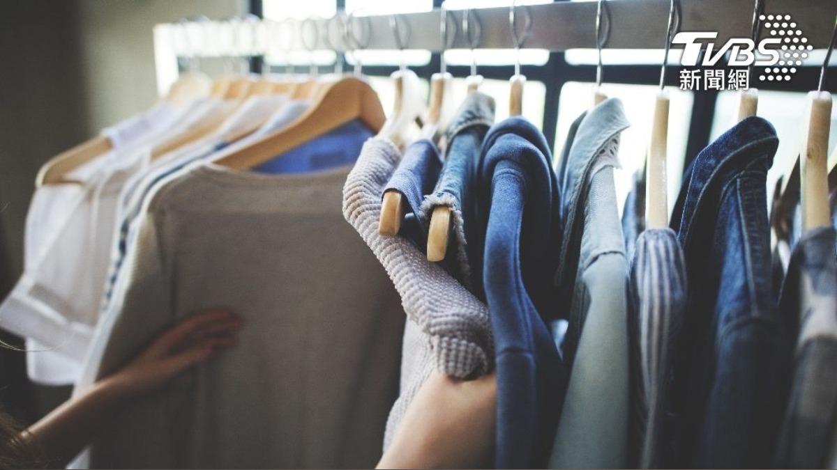 大掃除清出一堆舊衣服!「4大類」千萬別回收 亂丟秒噴6000元