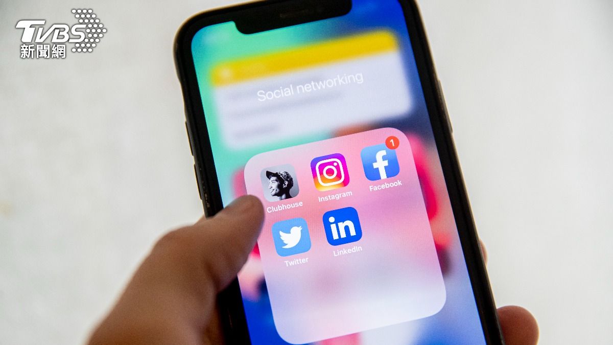 網路世界太複雜!丹麥限制15歲以下未成年使用社群媒體