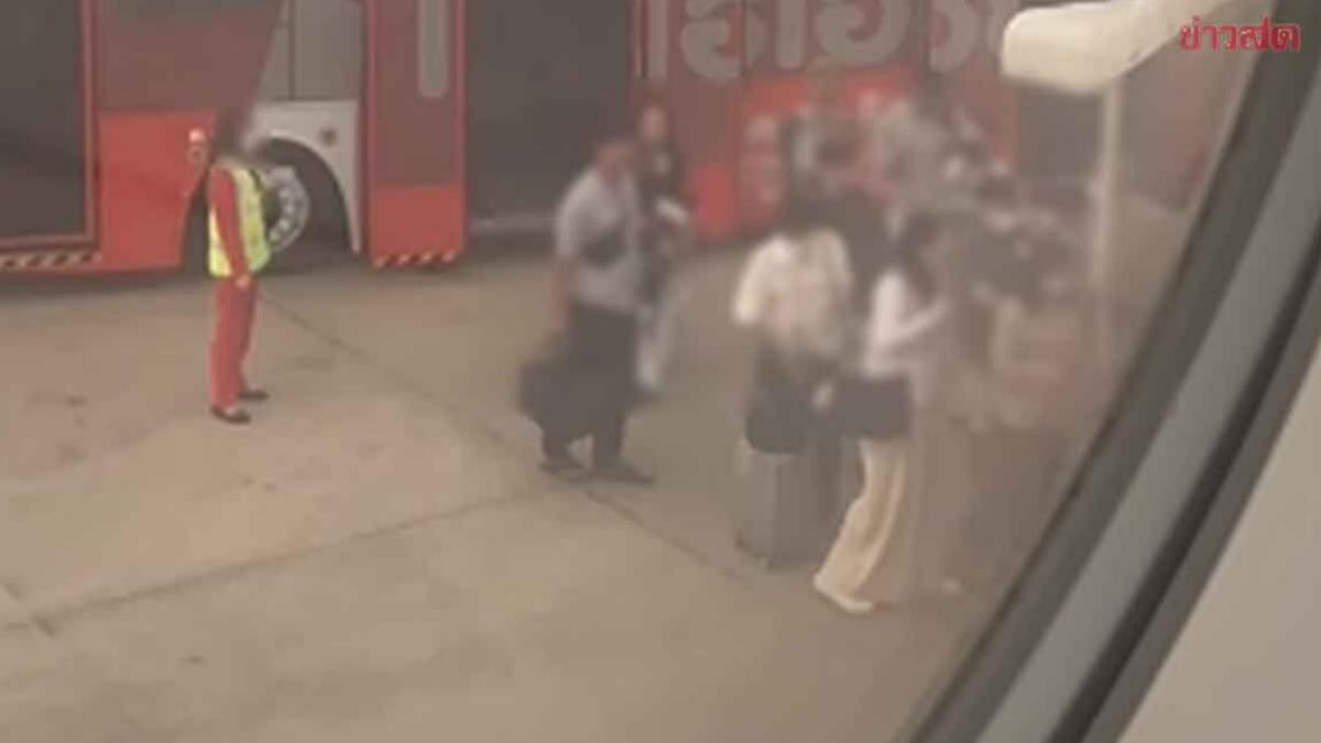飛機滑行才驚覺有人沒登機 亞航「乘客被關接駁車」官方致歉