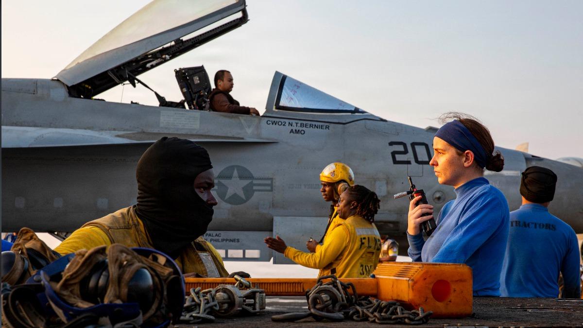 時間不多了! 美國「雙航艦」施壓 伊朗長航時無人機反制