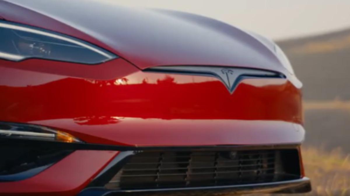 馬斯克震撼宣布!Model S、X正式停產 產線Optimus接棒