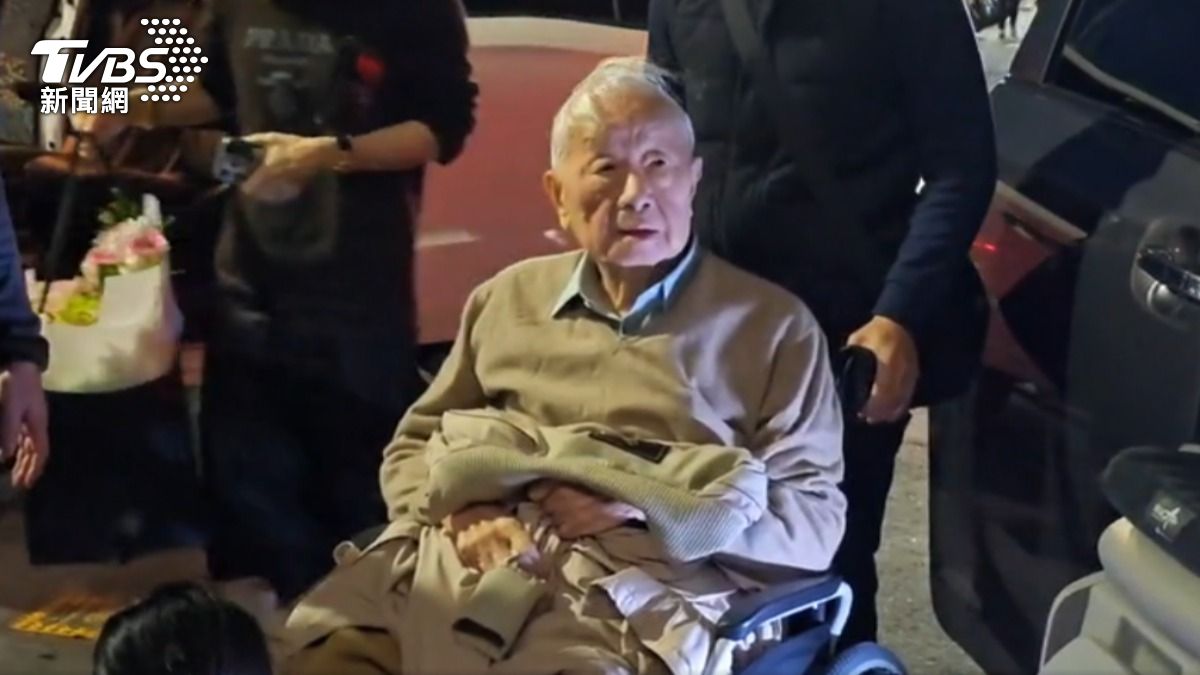 黃仁勳訪台親赴張忠謀家品酒 晚間相約「榕居」用餐