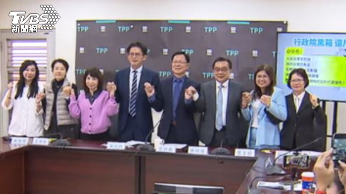 黃國昌卸任立委「重披法袍」 2/1成立競選總部趙少康站台