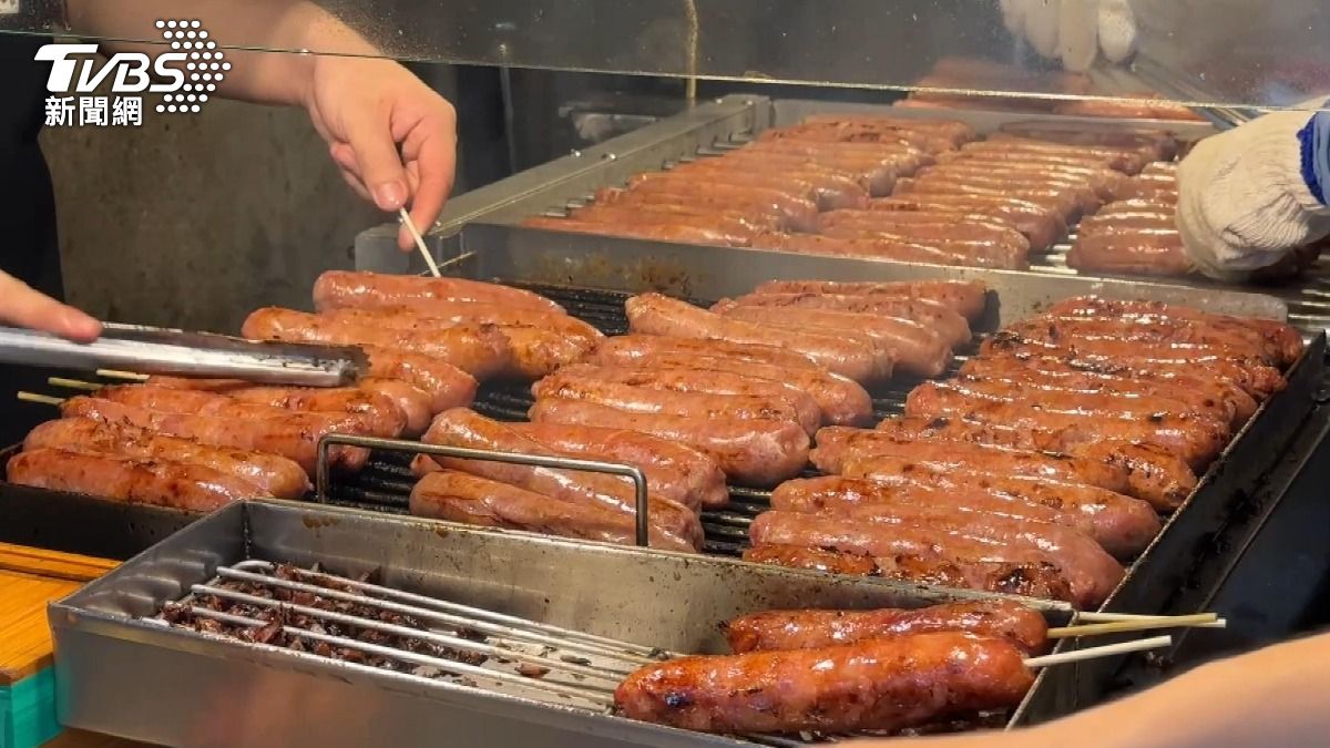 愛吃加工食品和「這三大食物」 醫警告:恐致腸道慢性發炎 罹腸癌風險增!