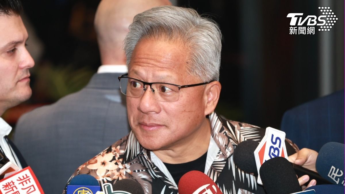 黃仁勳上海行吃小籠包!店家推「同款套餐」還設牌子標記座位