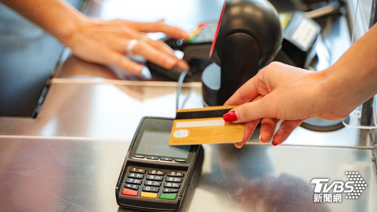 赴日消費別忘！刷卡選錯「1選項」虧大了　旅遊粉專也險中招