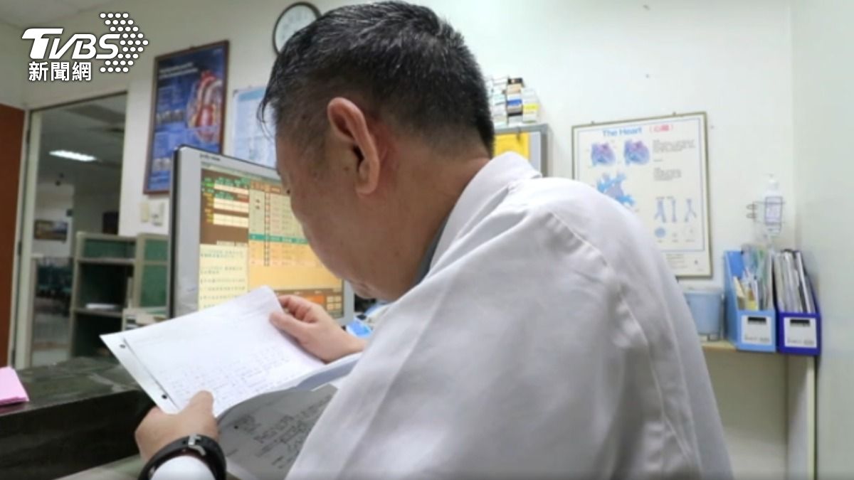 AI問診藏風險！長輩信任的「退休名醫」恐充斥假專家影片 教怎辨真偽