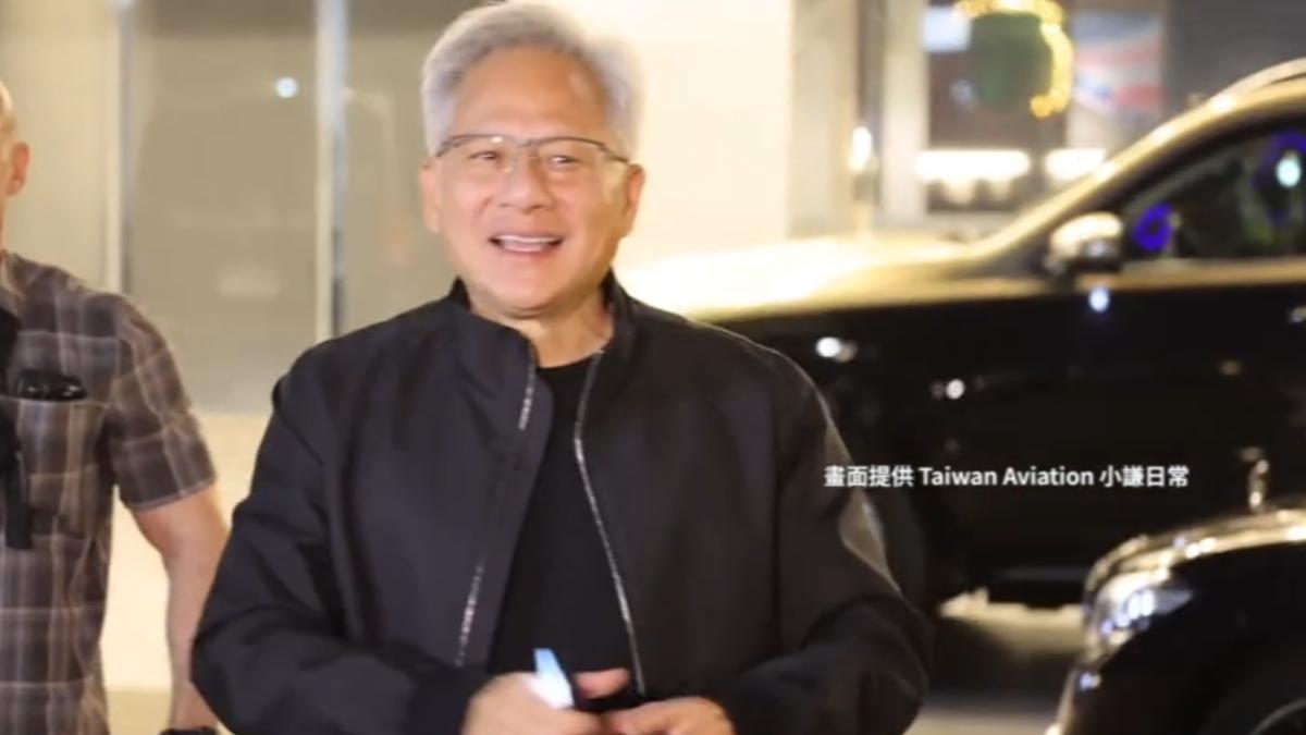 黃仁勳搭機離台！預告Computex回歸　吉祥話送祝福「馬上賺錢」