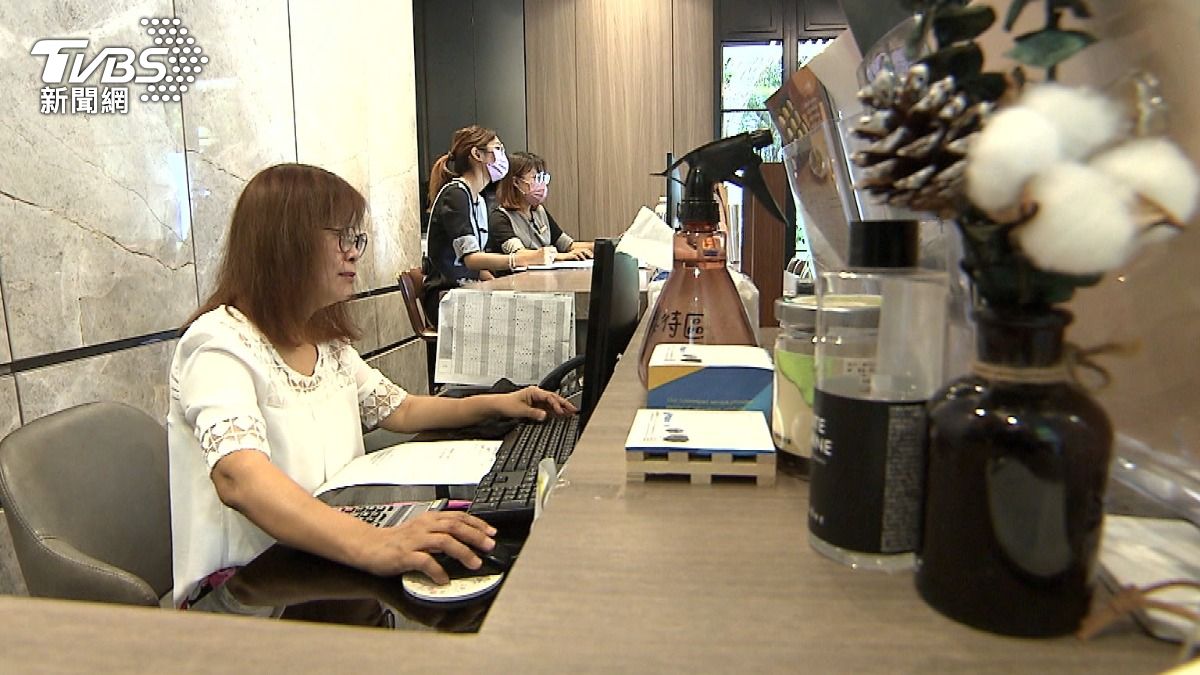 進入新工作近1年就倦怠!「藍色星期一」確實存在 3大警訊曝