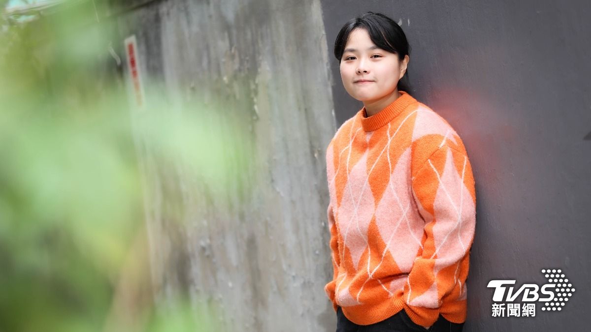 獨/主持人遊覽車叫賣「只賺300元」! 山豬妹遭奧客咆哮趕下車