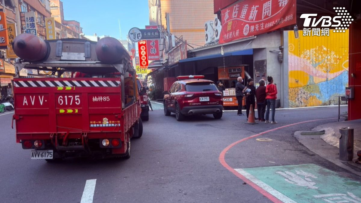 快訊/高雄男鎖屋內開瓦斯洩憤 警方急破門壓制