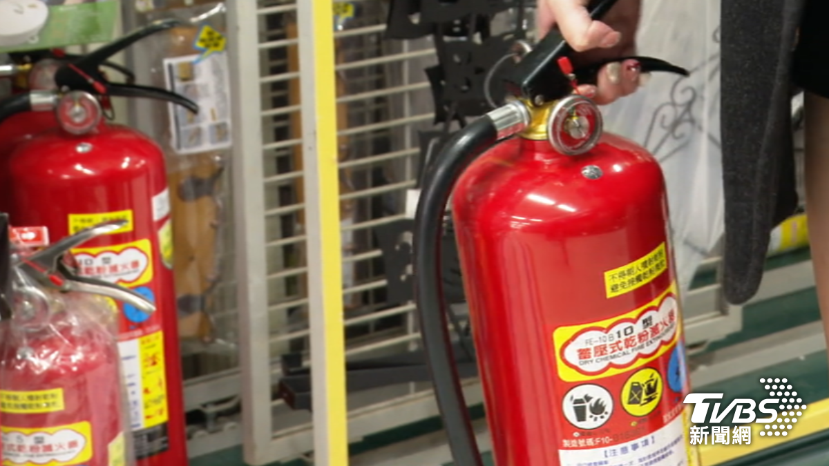 丙午雙火年到!民俗專家示警「少用紅色」春聯別亂貼、小心火源