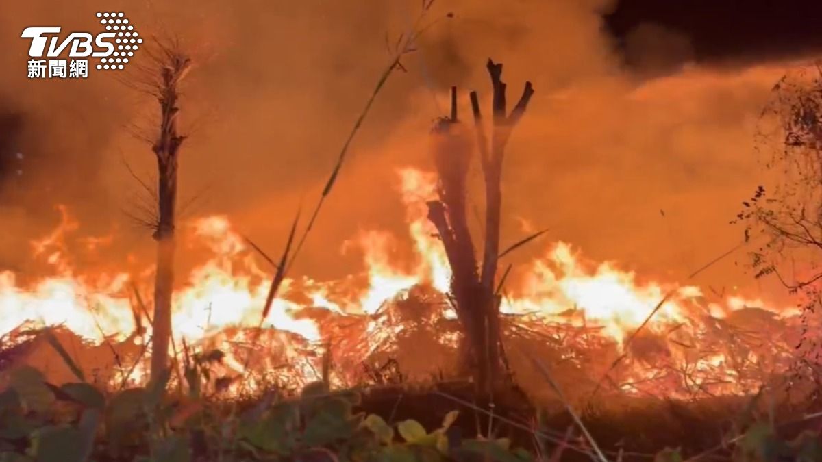 高雄空地深夜竄火! 疑流水席放煙火釀禍