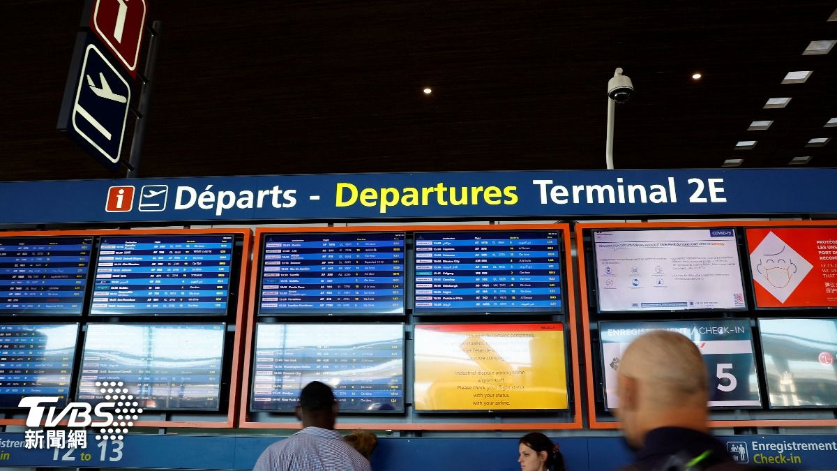 大雪警報襲巴黎!機場砍尖峰時段航班 戴高樂減3成、歐利2成