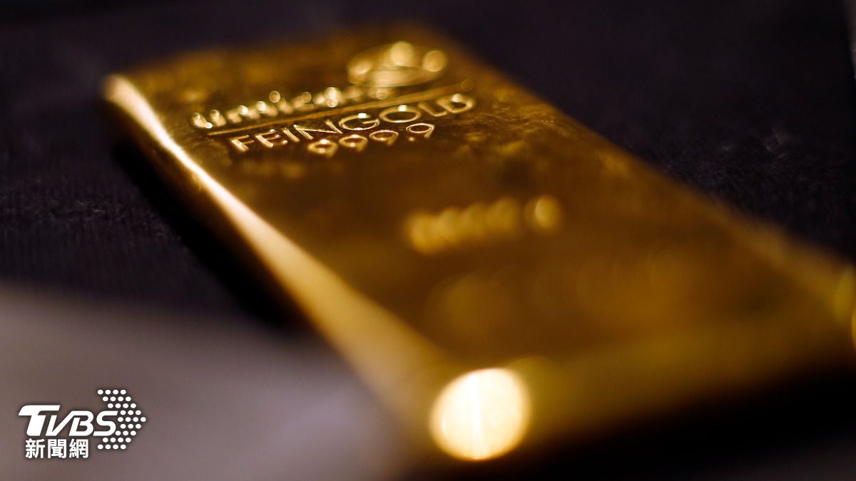 黃金續跌!春節流動性低、美伊談判露曙光 金價失守4900美元