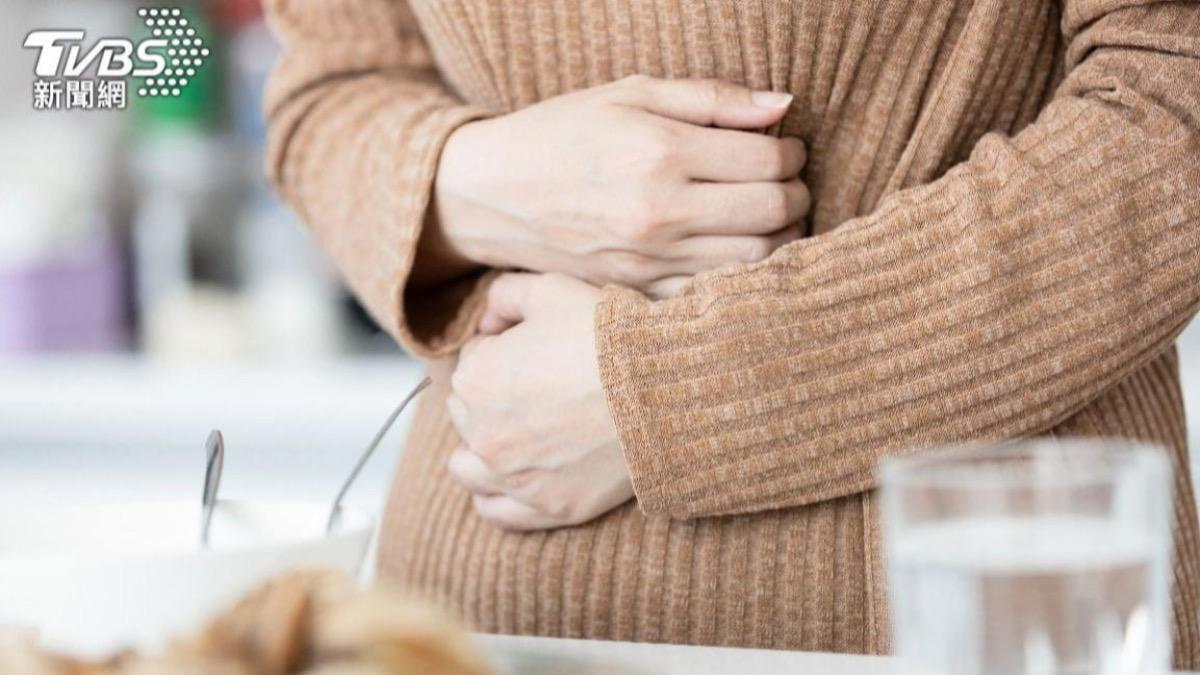 過年天天吃大餐「飽到肚子脹」 營養師教3招:腸胃快速蠕動