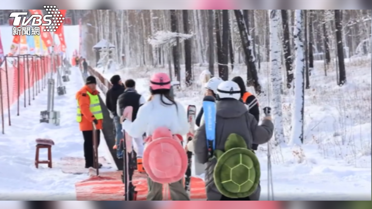 陸推「雪假」拚經濟!學生免費滑雪3小時 748座雪場搶商機