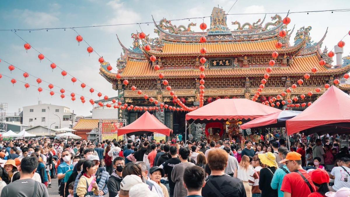 百萬分之一機率!屏東最狂擲筊大賽「20聖筊抱走300萬」