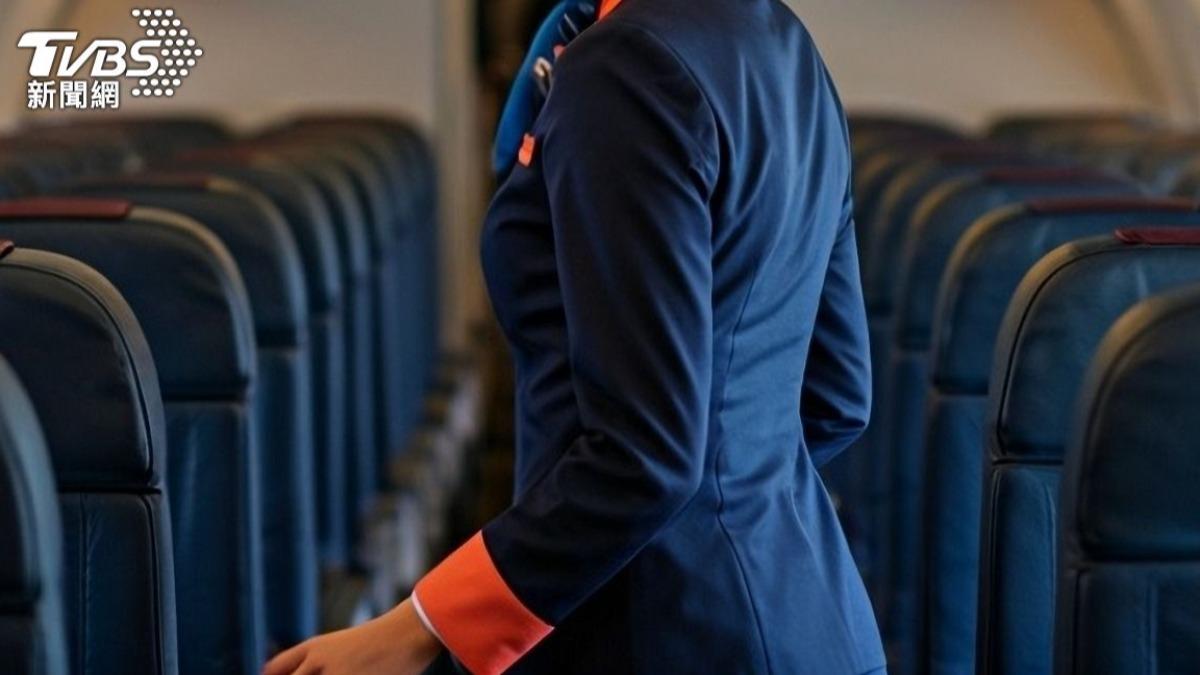 乘客機上怒罵「遲鈍」!空服員淚崩 華航座艙長一句話全場狂讚