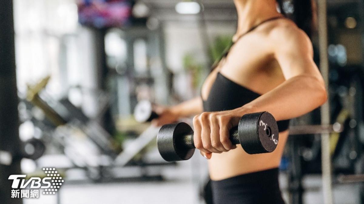 年後衝健身房小心踩雷!他買課解約竟「倒貼2萬」 消保官示警