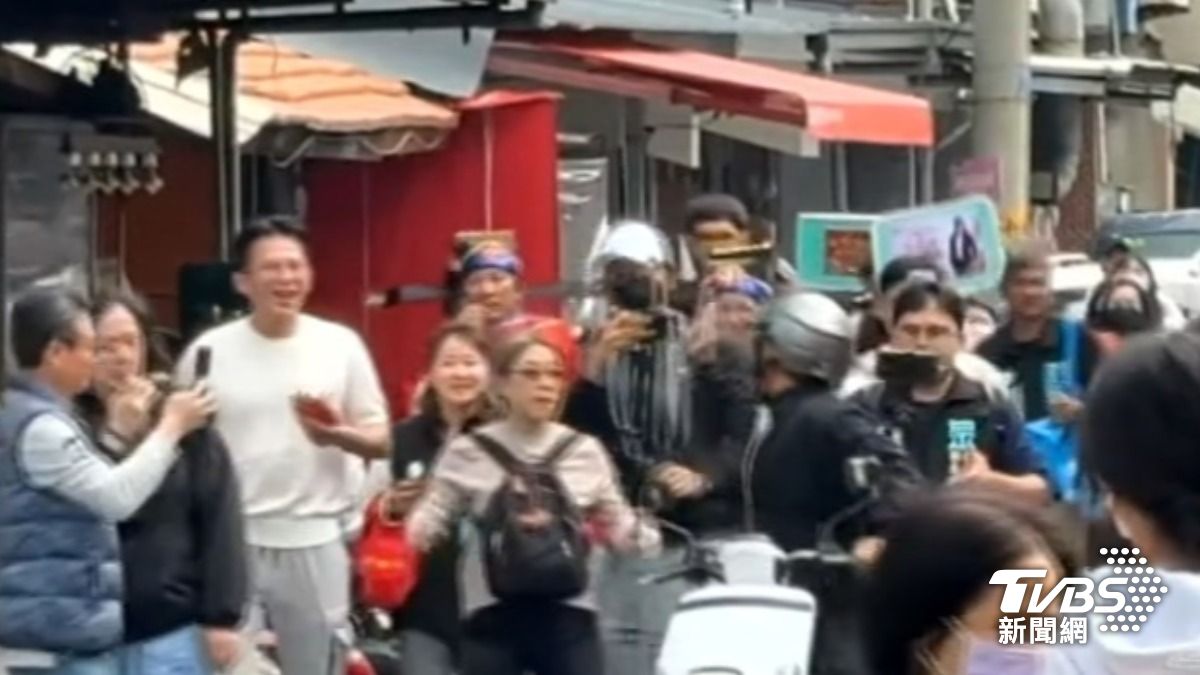 影音/黃國昌南下彰化助選 騎士「沿路追嗆聲」和黨工爆衝突