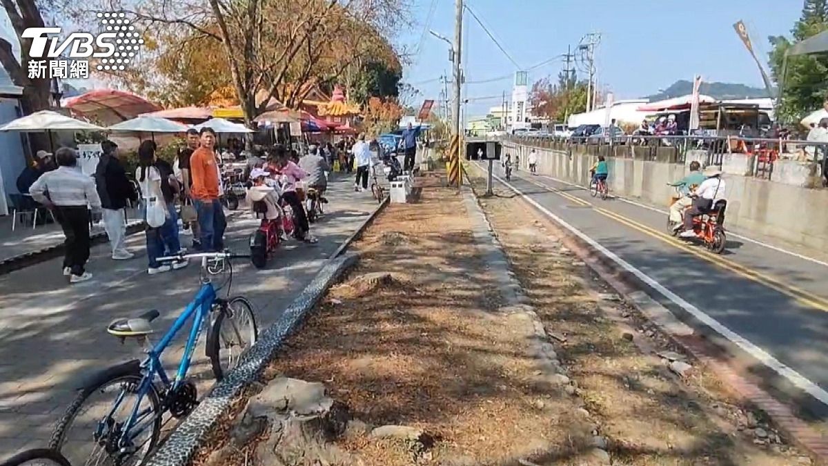 春節連假「后豐鐵馬道」塞爆!隧道內動彈不得 遊客苦笑:像高速公路