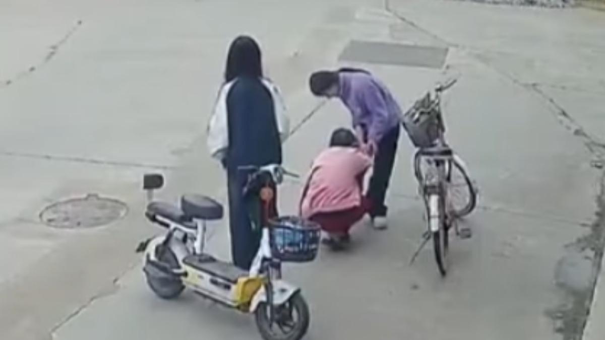 扶一把賠百萬?國中女助跌倒婦人 竟成被告留下心理陰影