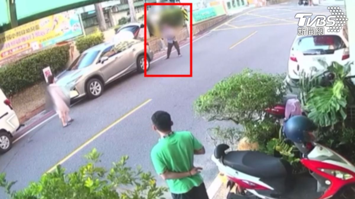 影音/不滿被檢舉違停!駕駛當街飆罵三字經、揮舞球棒下場出爐