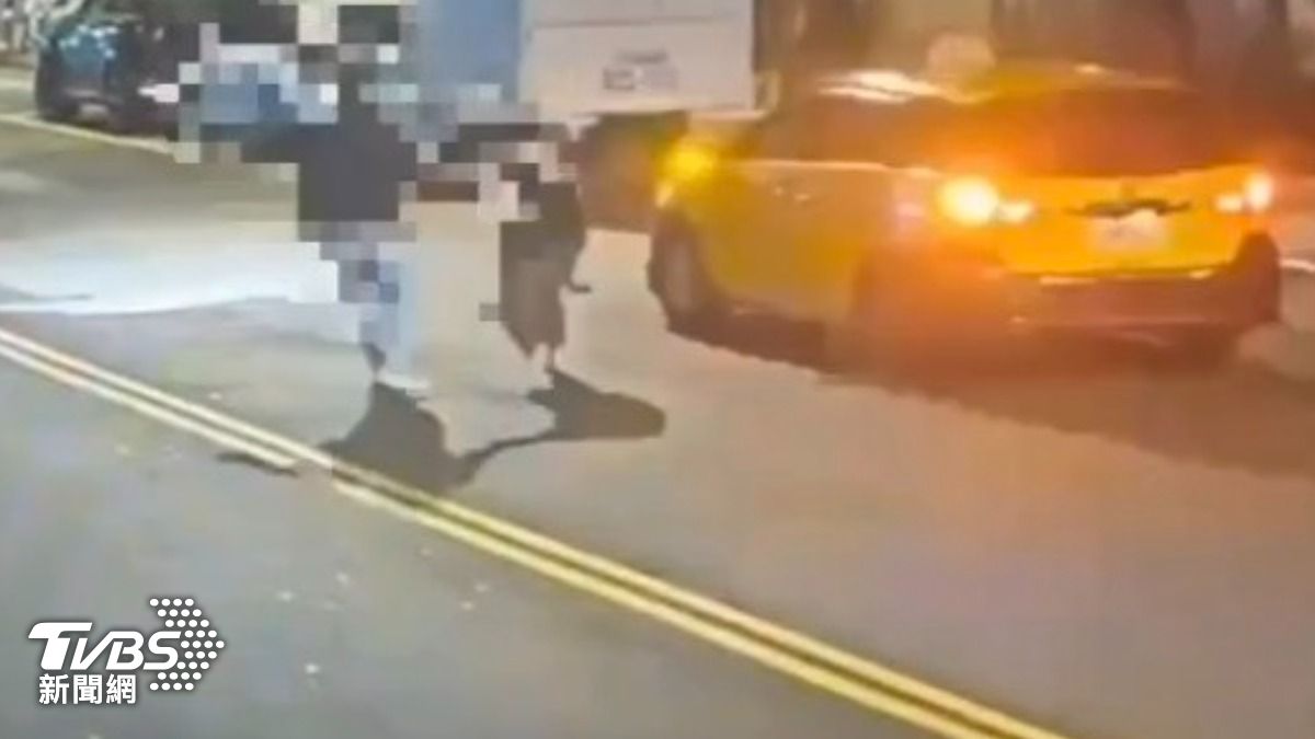 快訊/北市清晨爆搶案!運將遭挾持「車子整輛被開走」