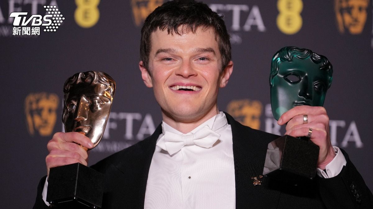 英國奧斯卡得獎名單/跌破眼鏡!32歲男星打敗李奧納多、甜茶稱帝 全場一度愣住