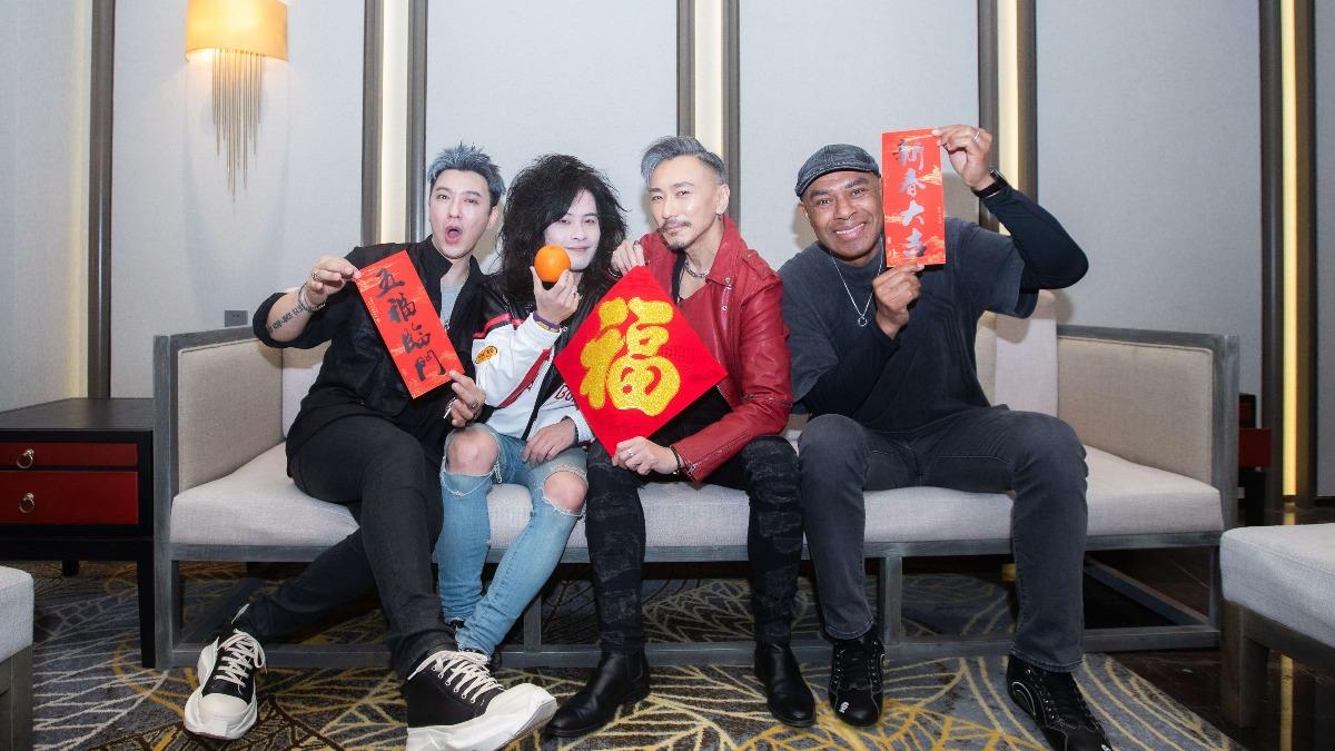 紅到國際!信樂團成員老婆是西班牙人 當地被認出超驚訝