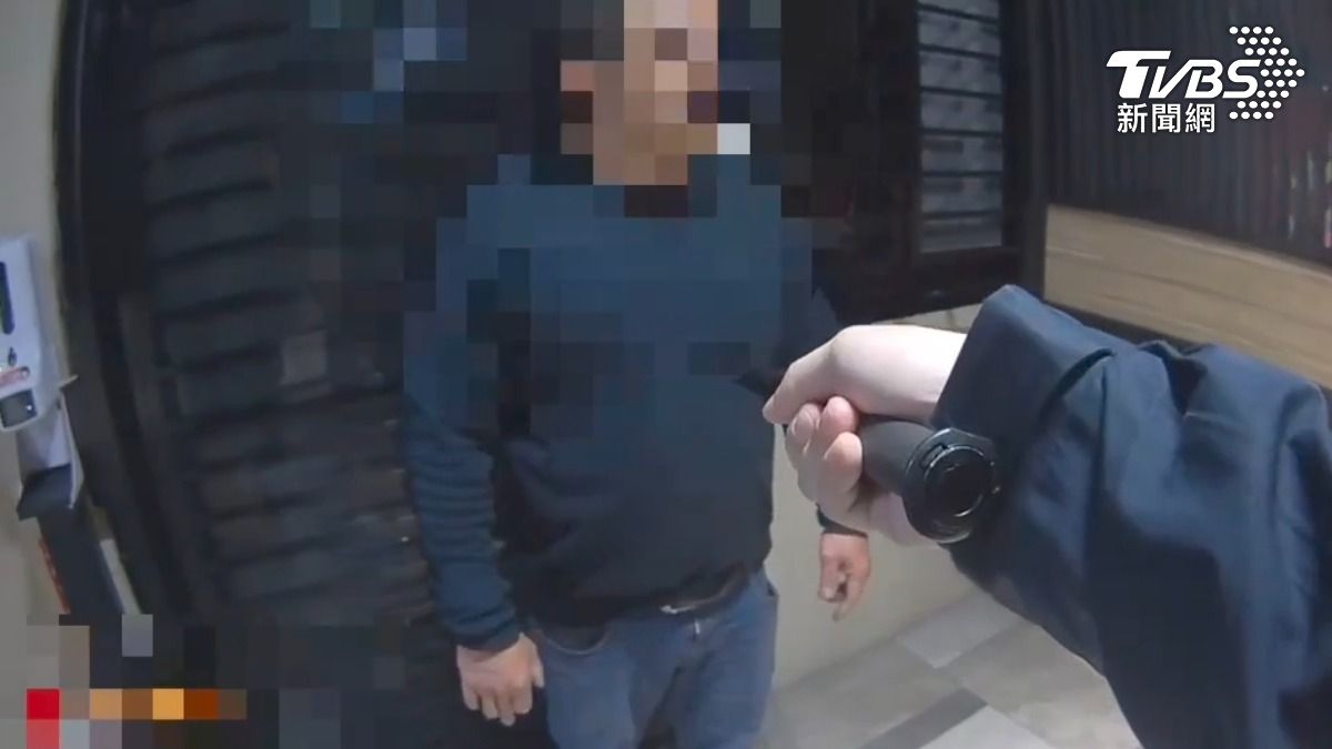 存20萬「大豬公」被友偷!五股男氣炸持刀「噴滅火器」遭壓制