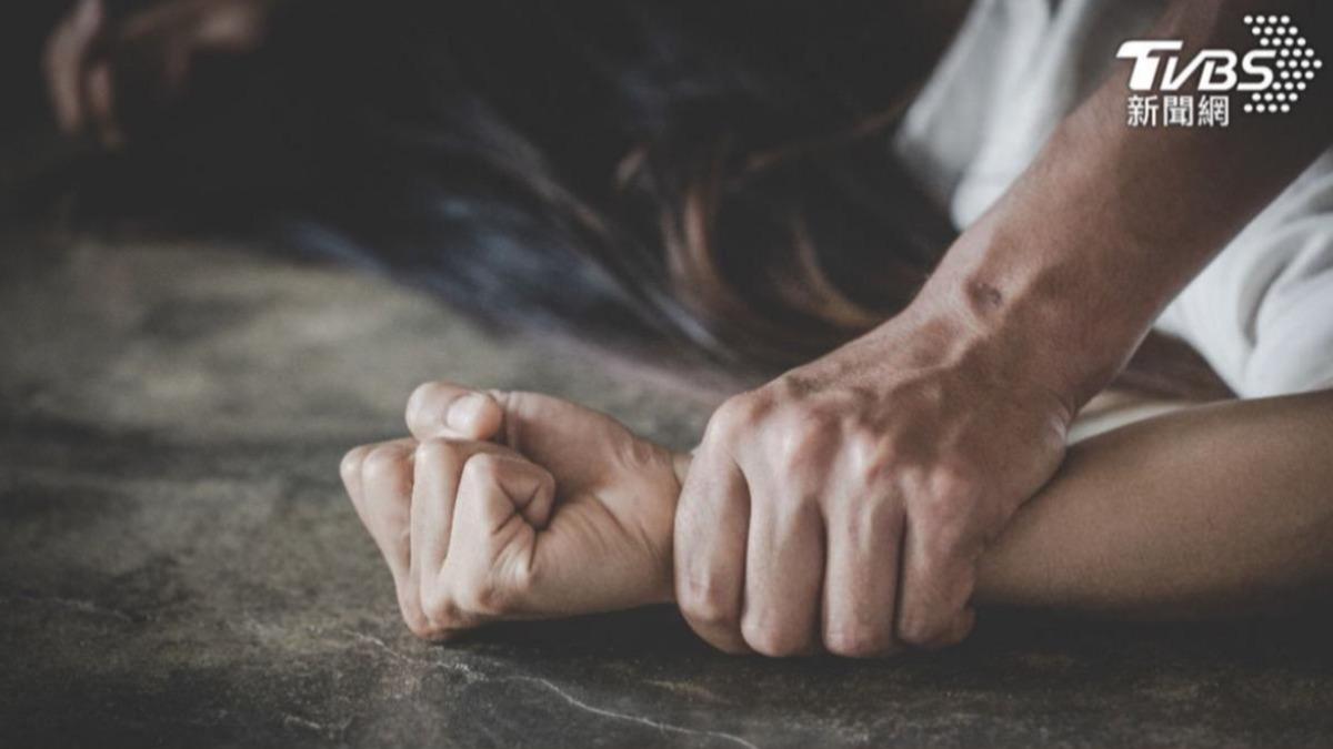濕紙巾驗出DNA!台北男趁熟睡侵犯 前妻「痛醒」怒告