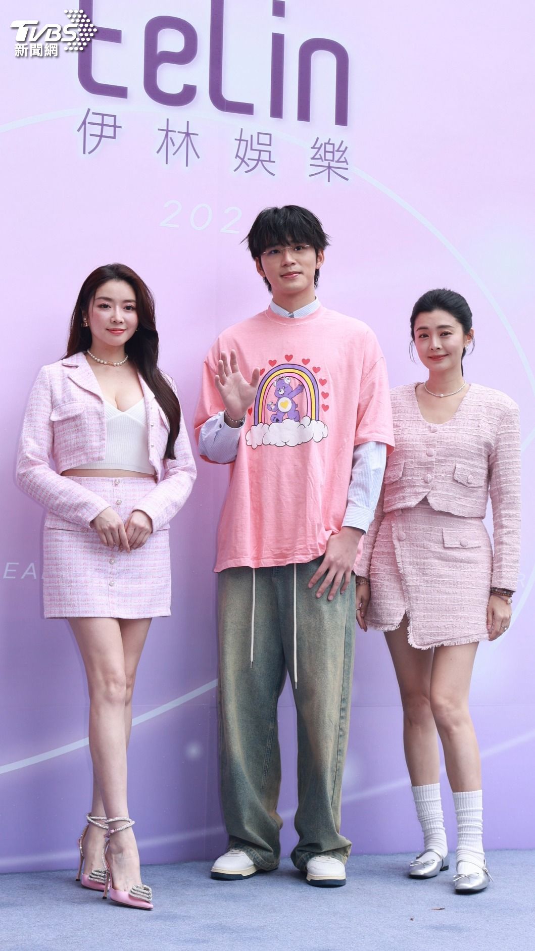 成語蕎(左起)、王品澔、夏如芝新春拜年。(圖/黃城碩攝) 圖/成語蕎(左起)、王品澔、夏如芝新春拜年。(TVBS 提供)
