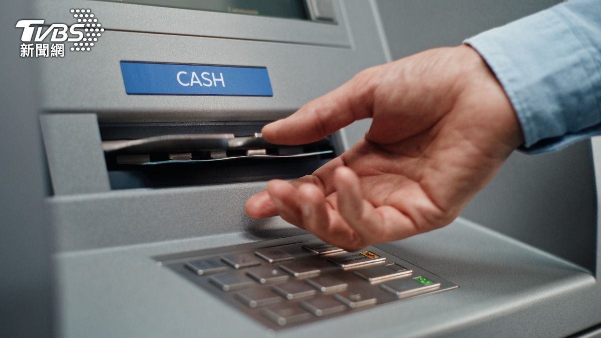 「乾女兒罹病缺醫藥費」!台中男傻掏20萬 遭阻喊:救人要緊