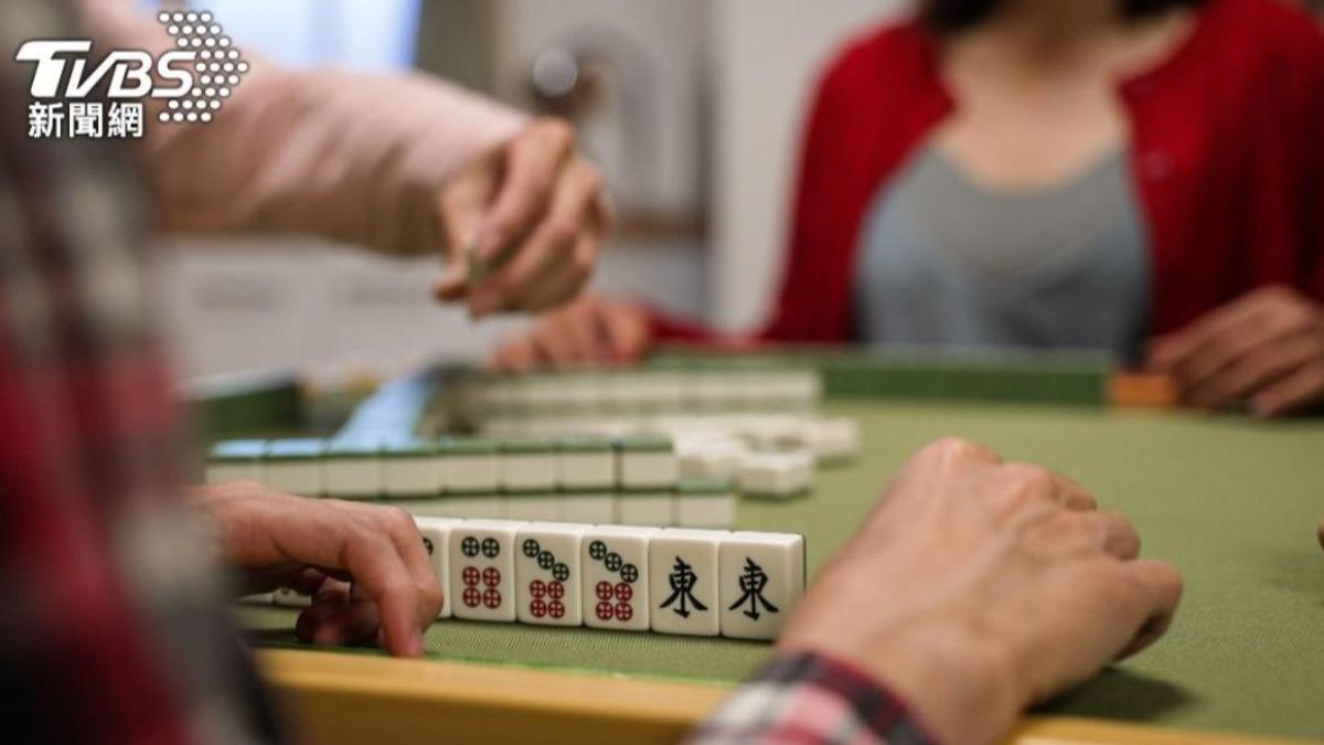 打牌「多1動作」血糖降52%?研究曝:關鍵在小腿