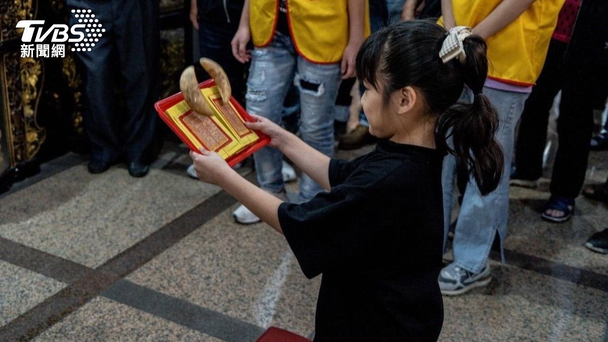 馬年當老闆就靠這一擲!鎮南宮元宵擲筊PK賽 超狂獎金曝