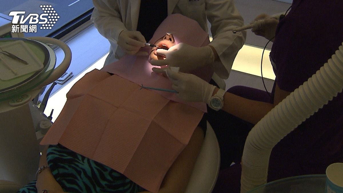 研究:咀嚼力差死亡風險增34%!醫揭「口腔衰弱」5警訊與改善法